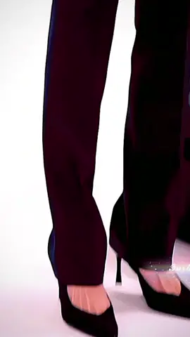 سـأعـيـش عـلى مـزاجـي وتـبـا لـمـن يـريـد ازعـاجـي احـب مـن يـحـبنـي والـبـاقـي لا يـهـمـني.. 😌🥀 #تصميمي #لايك_متابعة #اكسبلووورر