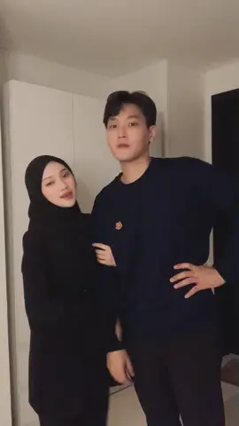 Kemaren sama anaknya,sekarang sama bapaknya😚 btw disini @AA Daehoon 대훈 salting beneran tau🤣