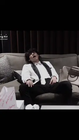 Any other man manspreading <<<<< tae manspreading #taehyung #v #tae #kimtaehyung #kpop #bts #bangtan