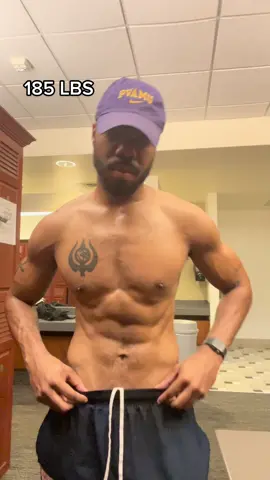 become the king of your own body. Free Workout Plan and Train Like Me for only $1 in my bio #viral #fyp #calisthenics #workout