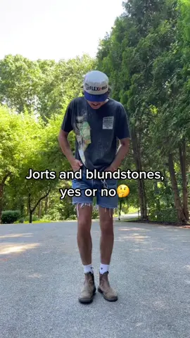 How we feeling about the jorts and blundstones combo? #fyp #OOTD #fashion #fashiontiktok #vintage #depop #depopseller #thrift #thrifting #fitcheck #vintageclothes #outfit #outfitinspo