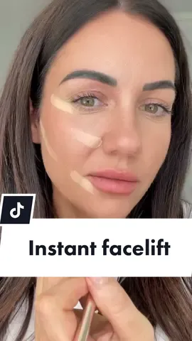 Instant facelift for beginners using cream foundation. 🔗 in bi0 for product info! #beginnermakeup #instantfacelift #makeuphacks