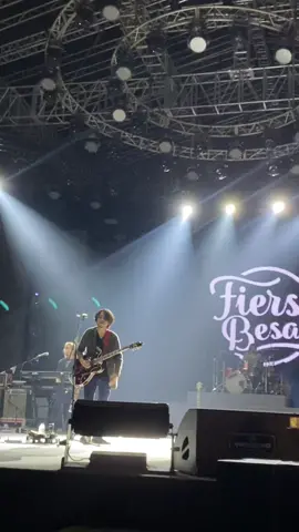 Waktu yang salah💔 @fiersabesari #fiersabesari #jiexpokemayoran #konserfiersabesari #fypシ #konser