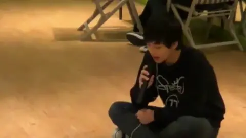 predebut jeonghan singing his heart out ☹️❤️ he's so cute. just saw this on my draft. #jeonghan #yoonjeonghan #seventeen #copylink #fyp