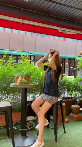 여자가 꽃선물 해주면 어떤가요? 🌷😃 #추천 #추천떠라 #승무원학원 #승무원 #항공과 #여고생 #여학생 #고딩틱톡 #교복 #교복핏 #치마 #꽃 #여사친 #여친 #여자 #선물 #훈녀 #여신 #존예 #tiktok #foryou #fypage #foryoupage #OOTD #여고생틱톡 #틱톡 #beauty #머리스타일 #학원 #04 #장원영 #최예나 #아이즈원 #좋아요