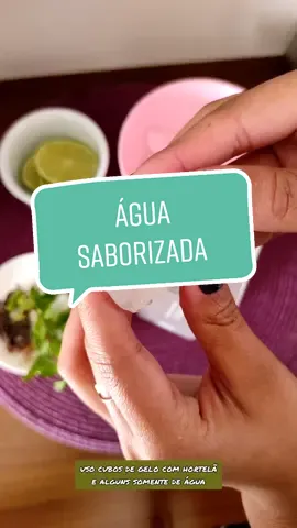 Água Saborizada (aromatizada)  - limão, hortelã e hibisco 🍋🧊.                                                         A água saborizada ou aromatizada, é uma ótima opção para aqueles que não tem facilidade em ingerir água durante o dia, além de contar inúmeros outros benefícios.                                                 #aguasaborizada #cozinha #façavcmesmo #rotina