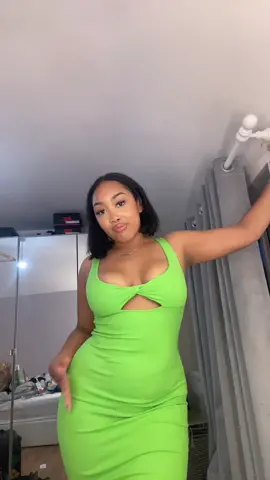 Here’s a lil shopping haul of everything i got in the sales 🛍 this angle is really giving chin. #fyp #shoppinghaul #clothinghaul #bershka #zara #zarahaul #pullandbear #haul #salehaul