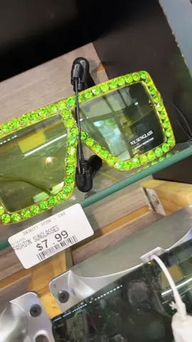 Every fit should have a pair of glasses 🕶 #fyp #beauty #fit