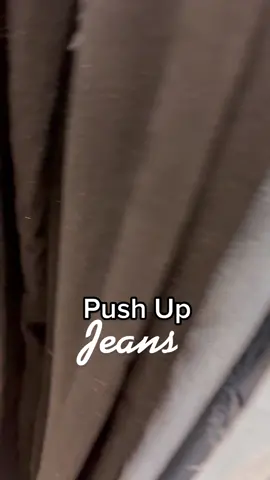 Pushup #jeans #pushups #push #pushup #jeans #pantalones #levia #pushupdenim #pantaloneschallenge #pushupchallenge #columbianos #colombianos #fyp #viral #pinzas #OOTD #tuqueopinas #visteteconmigo #moda #modalatina #modafeminina #fem #latinas #tiktokmoda #modafeminina