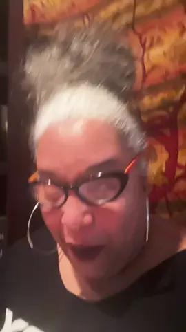 #stitch with @herfirst100k what is the point!!!! #desireebstephens #makeshifthappen #letshavetheconversation #HealingJourney #rethinkingwhiteness #shadowwork #unpack #decolonize #pathologizewhiteness