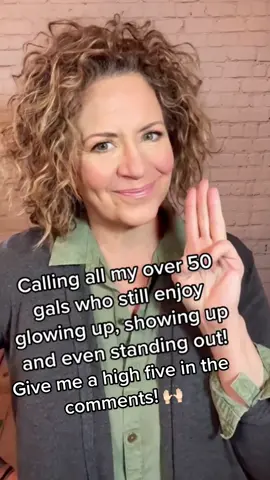 No matter what your age - don’t be afraid to glowup, showup and standout! #ageisjustanumber #nevertoolate #genx #babyboomers #GlowUp