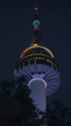 Namsan Seoul Tower, the shimmering gem of Seoul’s nightscape.  #Seoul #Korea #SouthKorea #VisitSeoul #Namsan #SeoulTower #NightView #LoveLocks