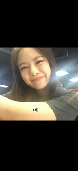 comfort live<3 #jennie #blackpink #jenniekim #bp #blink #kpop #fyp #fypシ #foryou