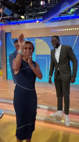 Commerical break with four-time #NBA champion #draymondgreen! #basketball #robinroberts #michaelstrahan #goldenstatewarriors #championshiprings