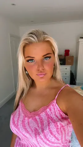 Text LOVE to 66668 💕Try this & it will tell u who secretly loves you 🥰 #Ad 16+2.50+SNR