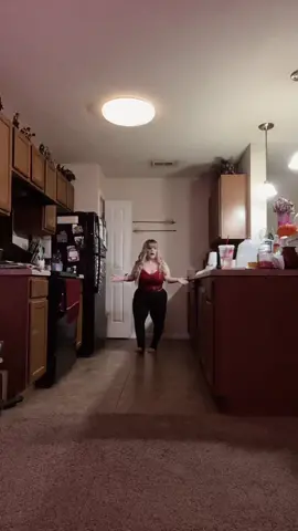 The incredible shrinking woman. #short #shortpeopleproblems #smolstreamer #joke #funny