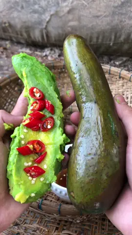 Lần đầu làm thử bơ nướng và ăn cùng với nước mắm ớt cảm giác sẽ ra sao mọi người đã từng ăn qua chưa? #phucnhontv10226 #mientay #67angiang #ancungtiktok