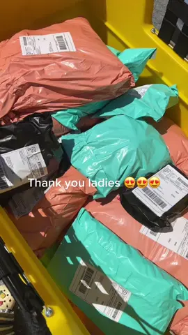Message us on our instagram or Facebook meshnadesikollection to buy#meshnadesikollection #foryourpage #saleitem #sareesetsale #sareeblousedesign #sareeblousedesign #foryourpage #blouse #shippensburgpa #AmazonMusicProudHeroes #stretchingblouse #fyp