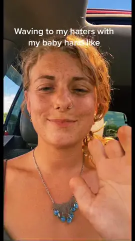 Wavin’ to my haters with my baby hand #babyhand #amputee #amputeelife #missingfinger #amputeegirl #amputation