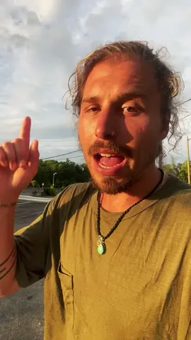 I think I’m in love. @icebreakernz #merinowool #movetonatural #naturalfiber #crunchy #shirt #challenge #win