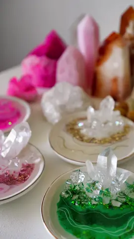 Quartz crystal ring dishes 💍 #quartz #crystal #functionalart #art #geodeart #agate #geode #crystals #ring #ringdish #artist #canadian