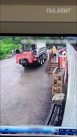 When you think nobody saw... but there are cams 🤣 #FailArmy,,#CCTV #fail #funny #funnyfail