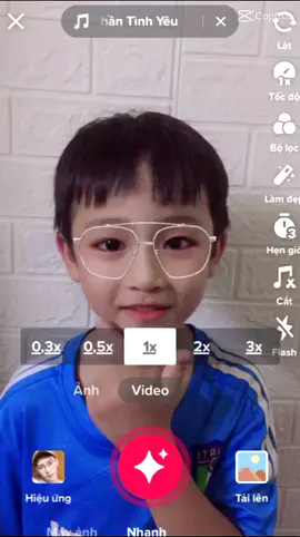 đang chơi ff thì thấy thằng bạn nhảy hiphop