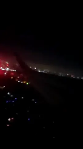 Góc nhỏ Tp HCM ban đêm qua khung cửa sổ máy bay✈ #maybay #tphcm