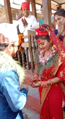 के होला यस्तो छोरीको जुनि अर्काको छोरो @sumanp181 पियारो हुनि।ढुङ्गेधारा#dhungedhara #xorikojuni #butwalmuser #bhairahawamuser #Love