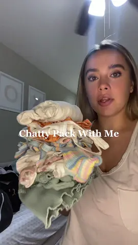 I did indeed finish packing but it got hectic at the end🙂 #foryoupage #MomsofTikTok #packwithme #momtok #Lifestyle #fypシ