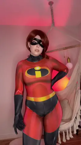 She’s got mom jokes #fypシ #elastigirl #elastigirlcosplay #mrsincredible #mrsincrediblecosplay