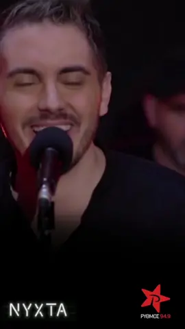Μπες τώρα στο rythmostube.gr και δες τον Μιχάλη Χατζηγιάννη να τραγουδάει το «Μόνο στα όνειρα»!