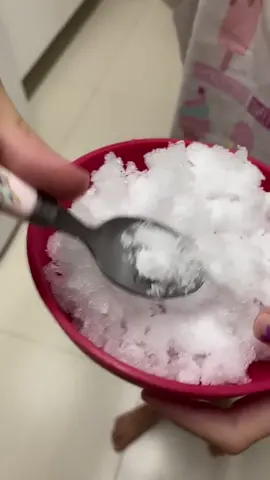 Reprise de um dos vídeos mais assistidos aqui na conta da tia Ma. Gelo batido da bel!!! #gelobatido #coiseirasdama #tiamaebel #diversao #sorvetinhodemorango