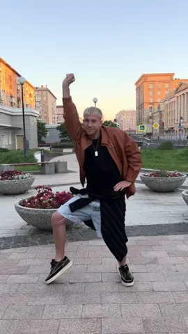 Dance with me this summer super dance challenge, to the cool track @Та самая милашка 🔥💃🏼🕺🏼 Mila Mi - Hold on to Me