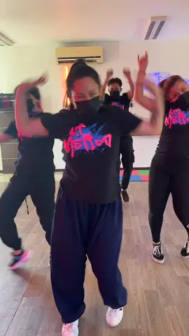 Diversion con los maestros de Urbano🤘🏻💪🏼#lazona #badbunnypr #dance #dancers