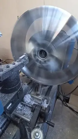 diamantado de llantas #rectificado #torneria #soldaduraskataig #puq #chile #llantas #reparacion #taller #rines #aluminium #aleacion #tig #puntaarenas #hyundai #mercedezbenz #audi #kia