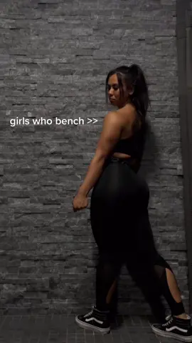 Volume PR 145 4x2 #bench #FitTok