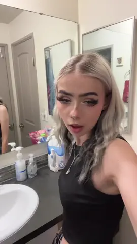 yesterdays fit, my hair looked so good but also i have so many fit checks in my drafts, do i post