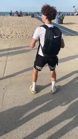 North Aveeee🏙🤘🏼🤘🏼🕺🏼🕺🏼 #dlodance #fypシ #viral #xyzbca #chicago #otf_dlo #beach #blowthisup