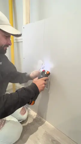 LIFE HACK - USE A MULTI TOOL TO CHANNEL OUT PLASTERBOARD WALL @worxtools #DIY #homeimprovement #howto #multitool #plasterboard #drywall #fyp