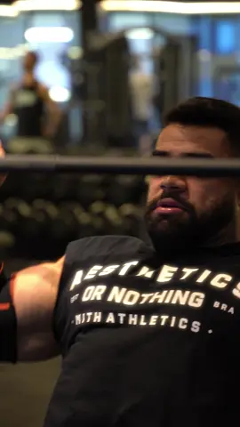 Faça sempre o seu melhor, independente de qualquer circunstância! Força e Honra #musclecontest #ifbbpro #ifbb #openpro #bodybuilding #bodybuilder #fisioculturismo #brunosantos #santosteam #treino #4you