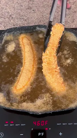 Deep Fried Banana Split Using @porkpanko From @baconsheir 💕🍌🍨🍫🥜 #icecream #banana #friedbanana #chocolate #peanut #dessert #fyp #foryou #foodtiktok #Foodie