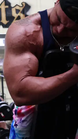 ITS GYM TIME… ALWAYS… HOW DO YOU PREPARE FOR THE GYM.? #fypシ #fyp #trending #GymTok #FitTok #Fitness #gymmotivation #gym #wegojim #jimtime #gym #gymtime #arms #biceps #veins #bicepworkout