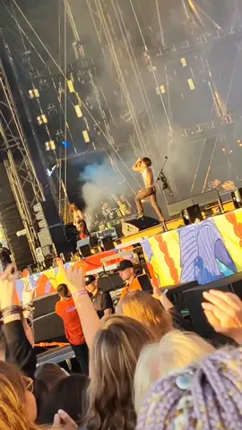 Coraline ❤️🥺 #maneskin #måneskin #damianodavid #victheangelis #ethantorchio #thomasraggi #thisismåneskin #thisismaneskin #victoriadeangelis #opener #openerfestival #opener2022 #concert