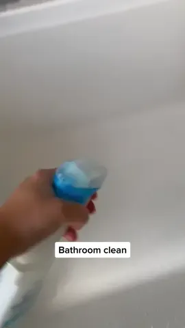 After work bathroom clean 🧼🫧 #cleanwithme #CleanTok #cleaningtiktok #bathroomcleaning #PrimarkSummerUp￼ #cleaningtiktok