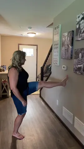 Doing the #tiktokchallenge & Celebrating the fact that I fit back into my size 8 shorts after a 2-year joirney getting back into shape! #footonwallchallenge #handstand #SoundsGood #over40 #cheetosreaperreactions