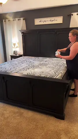 ##tipsandtricks #lifehacks #clean #CleanTok #DidYouKnow #tricksandhacks #bedroom #cleaninghacks #bakingsoda