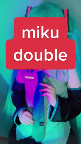 theres so many fireworks its so scary #katzecollective #miku #hatsunemiku #mikuhatsune #vocaloid #vocaloidcosplay #cosplay #cosplayer #fyp #fypシ #foryou #trending #viral #xyzbca