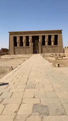 معبد دندرة بمحافظة قنا🇪🇬دندرة هو الاسم العربي للبلدة المصرية القديمة 