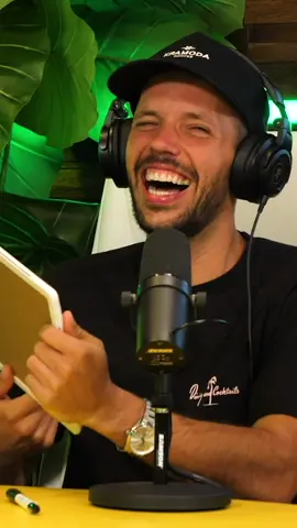 HAHAHA the way he spelled it